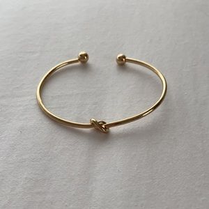 knot design cuff bracelet